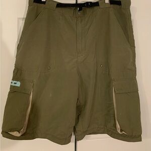 Mecca Mens Vintage Olive Green Cargo Men Shorts
Skater Vibes Long and Wide 42